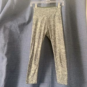 Beyond Yoga Cropped leggings
